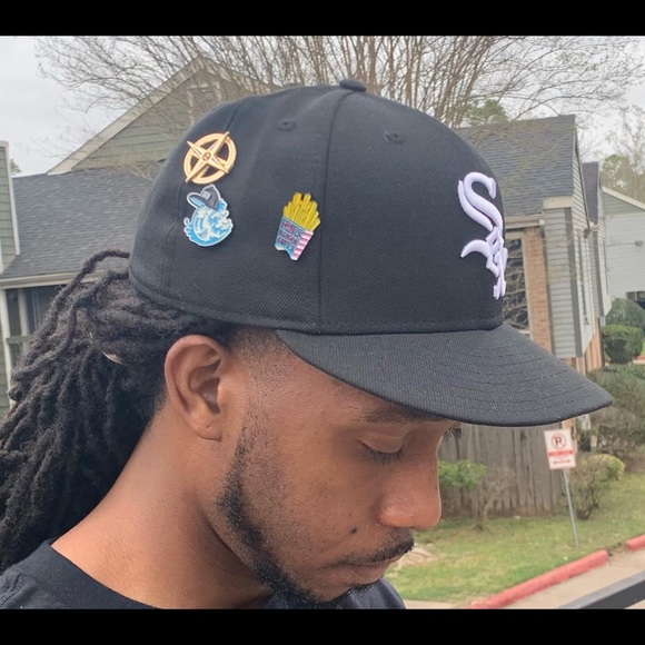 Hat club Watermelon pin - Picture 2 of 2